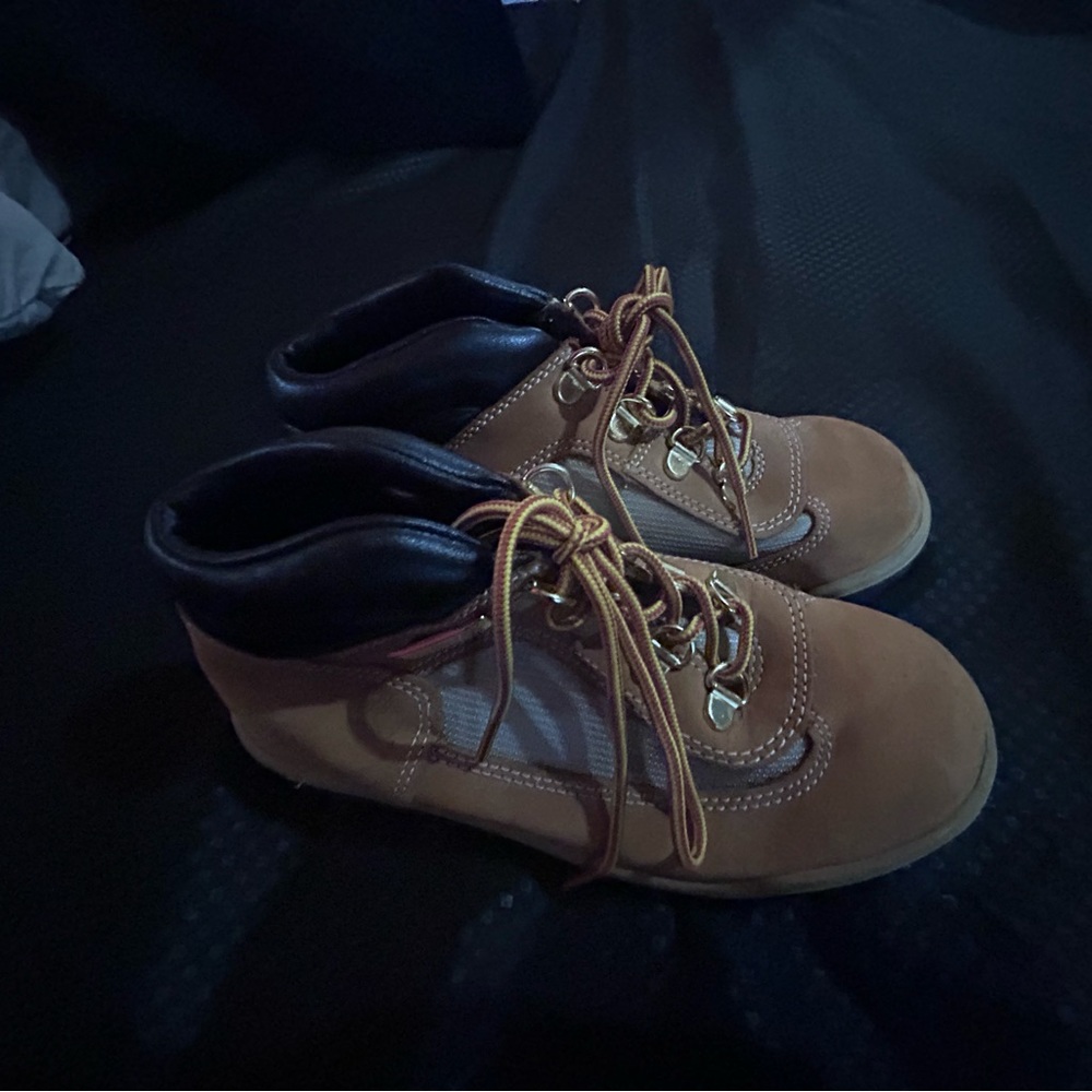 Boots - Picture 5 of 8